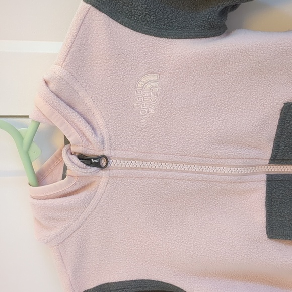 North Face Fleece - Picture 2 of 4